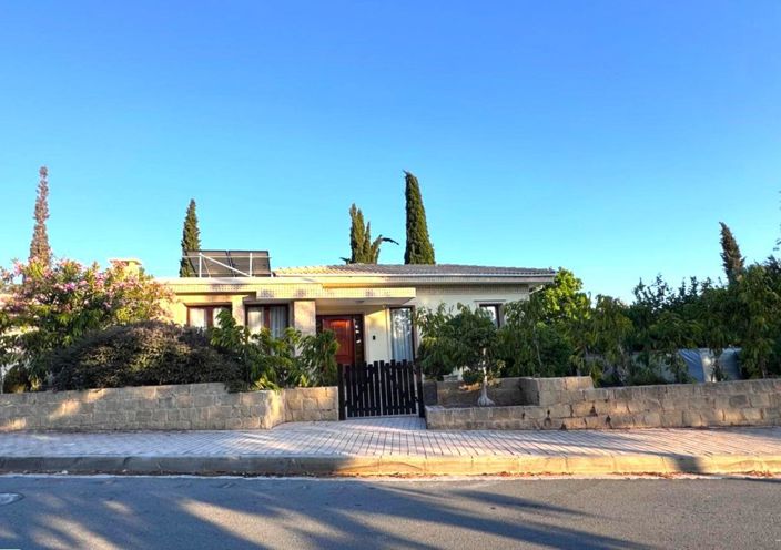 Image No.29-3 Bed Villa for sale