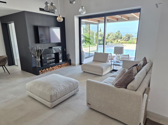 Image No.3-Villa de 4 chambres à vendre à Aphrodite Hills