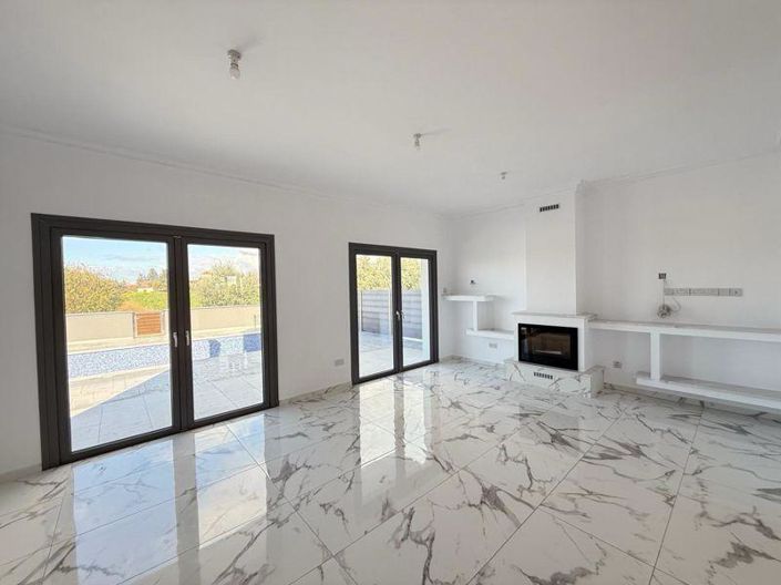 Image No.20-4 Bed Villa for sale