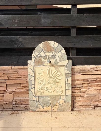 Image No.12-2 Bed Townhouse for sale