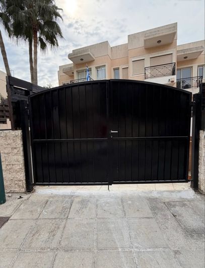 Image No.13-2 Bed Townhouse for sale