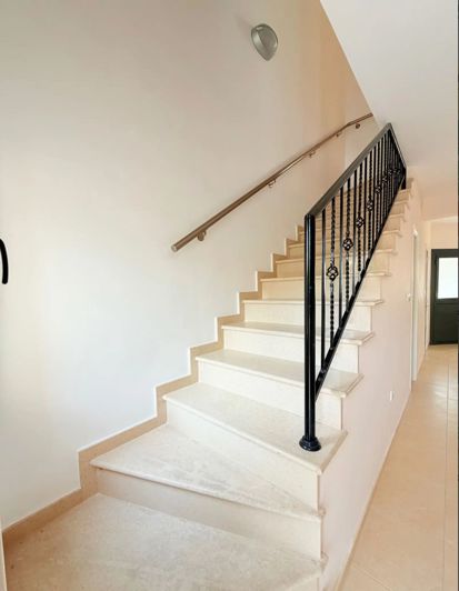 Image No.6-2 Bed Townhouse for sale