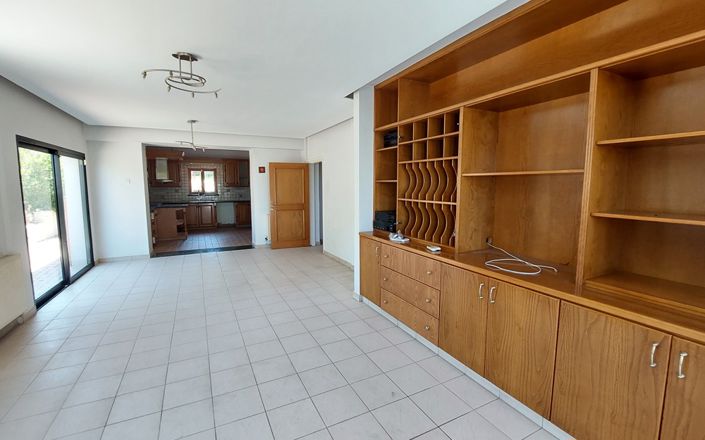 Image No.10-5 Bed Villa for sale