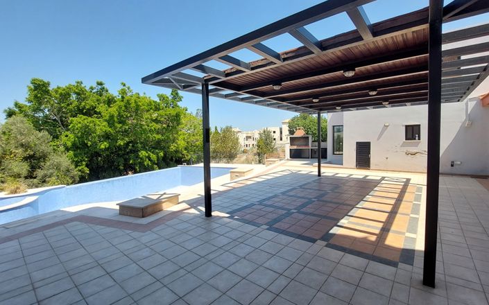 Image No.3-5 Bed Villa for sale