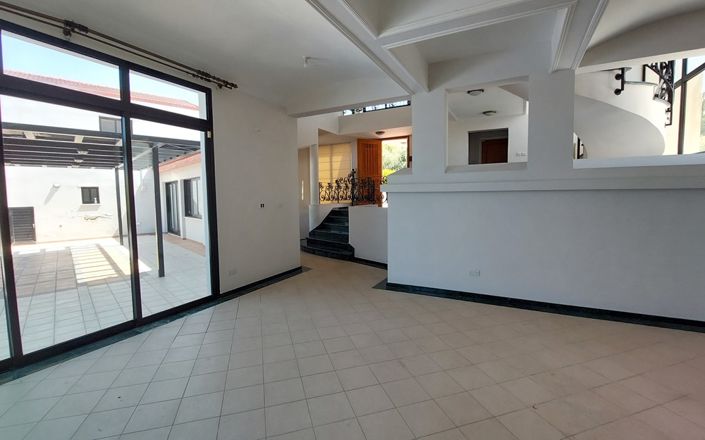 Image No.4-5 Bed Villa for sale