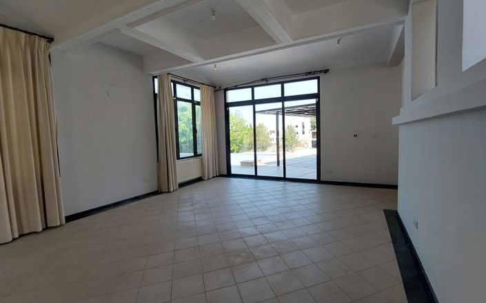 Image No.5-5 Bed Villa for sale