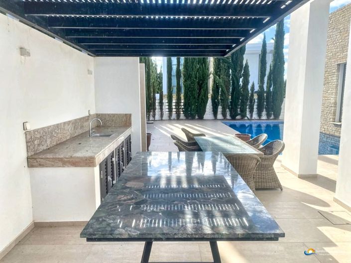 Image No.9-3 Bed Villa for sale