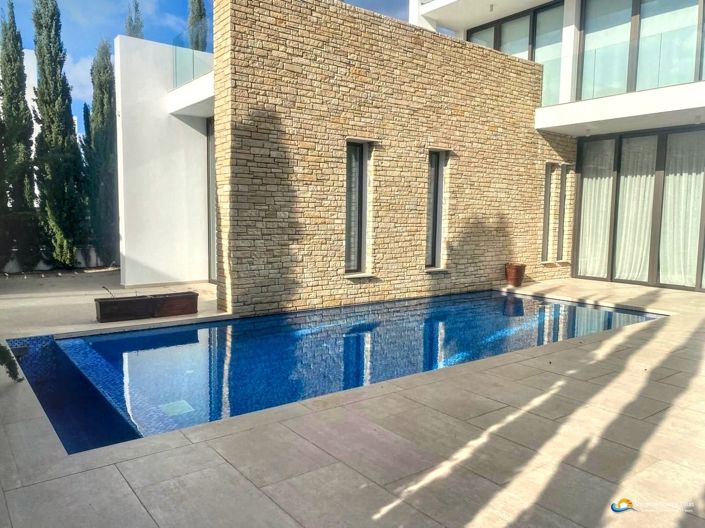 Image No.17-3 Bed Villa for sale