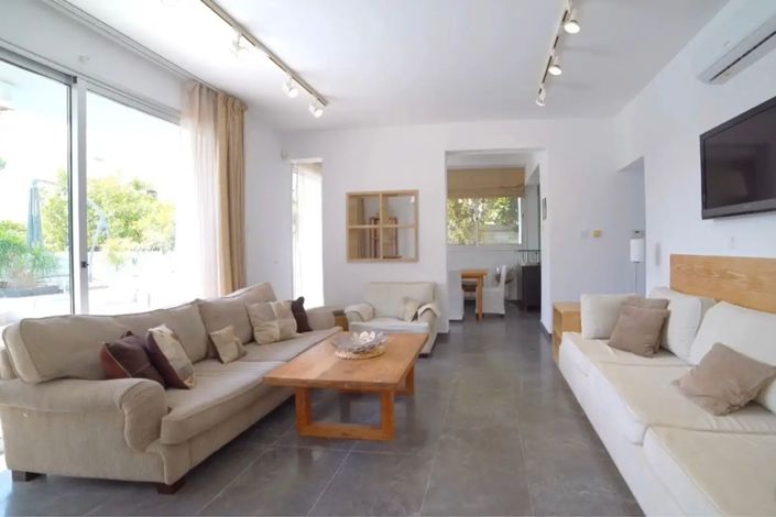 Image No.4-4 Bed Villa for sale