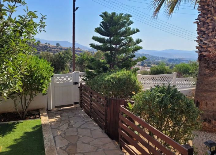 Image No.2-Bungalow de 4 chambres à vendre à Limassol