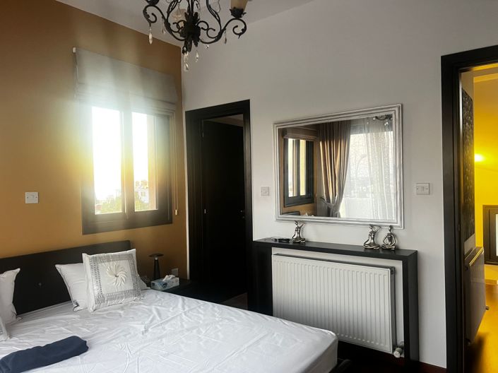 Image No.13-3 Bed Villa for sale