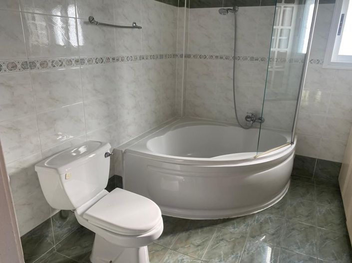 Image No.7-5 Bed Villa for sale