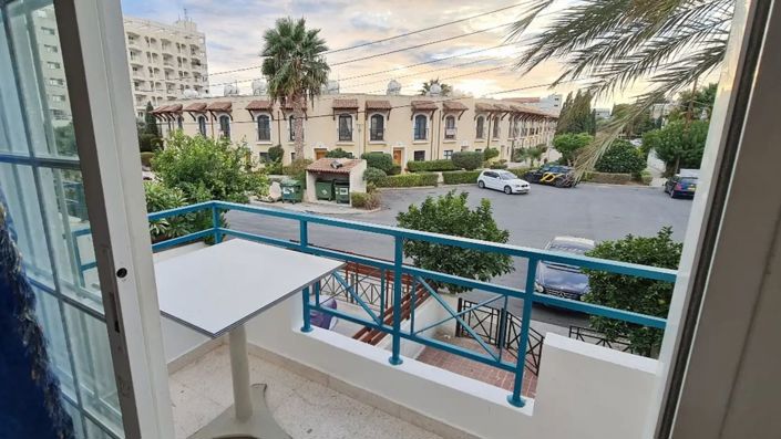 Image No.2-4 Bed Townhouse for sale