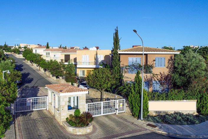 Image No.9-3 Bed Apartment for sale