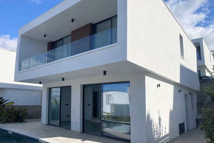 Image No.2-3 Bed Villa for sale