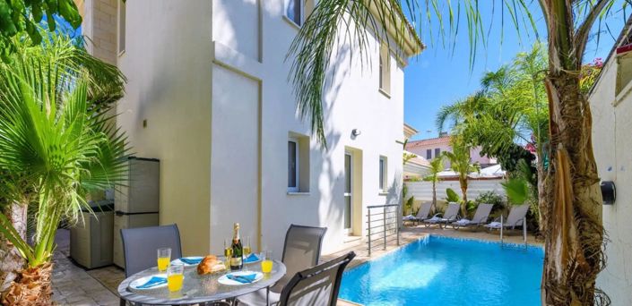 Image No.3-3 Bed Villa for sale