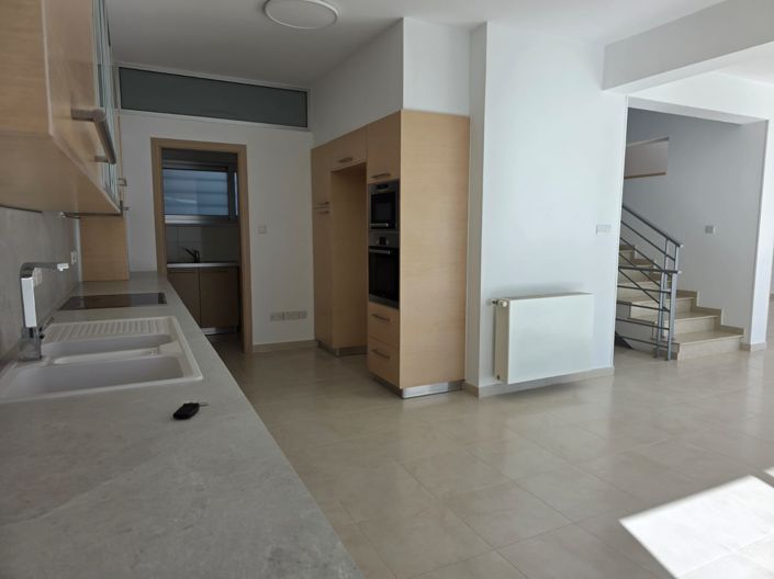 Image No.8-Villa de 4 chambres à vendre à Limassol