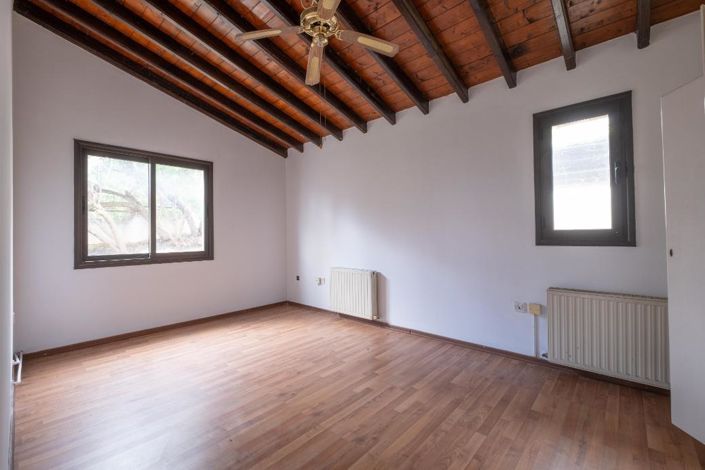 Image No.10-3 Bed Villa for sale