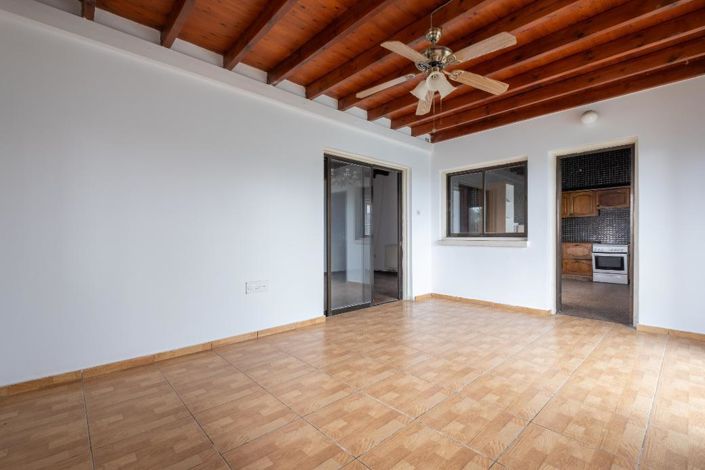 Image No.11-3 Bed Villa for sale