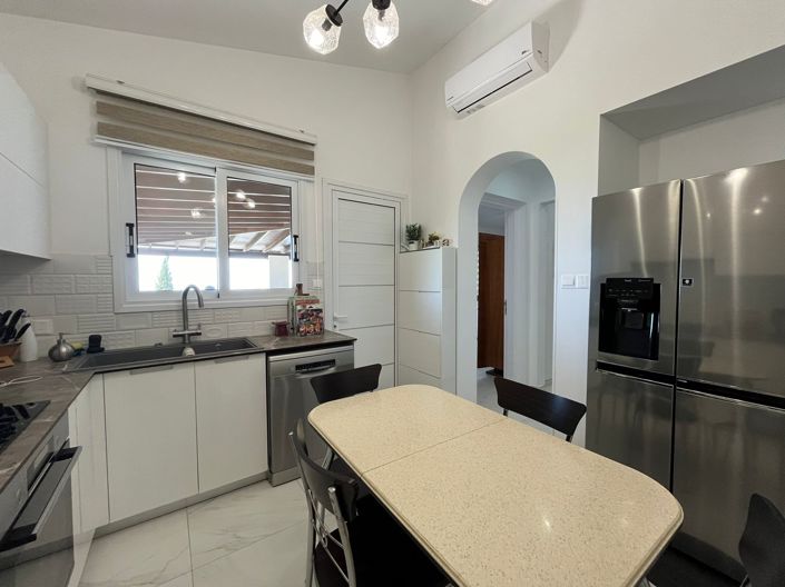 Image No.11-3 Bed Villa for sale