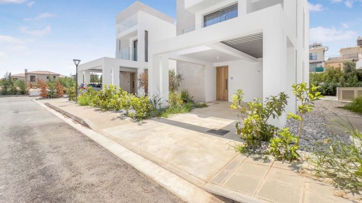 Image No.10-3 Bed Villa for sale