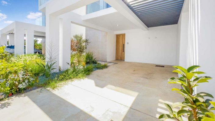 Image No.9-3 Bed Villa for sale