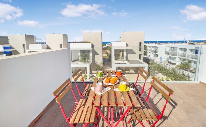 Image No.2-3 Bed Villa for sale