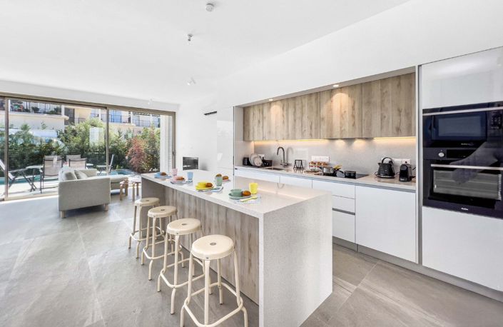 Image No.7-3 Bed Villa for sale