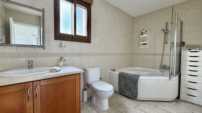 Image No.22-4 Bed Villa for sale