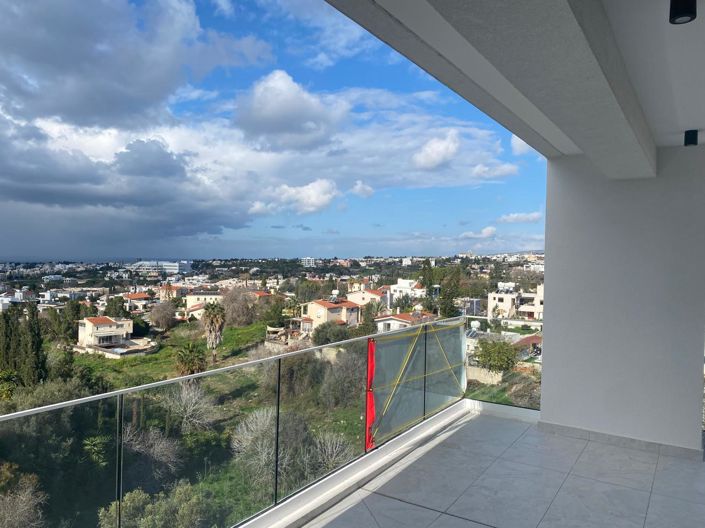 Image No.14-3 Bed Property for sale