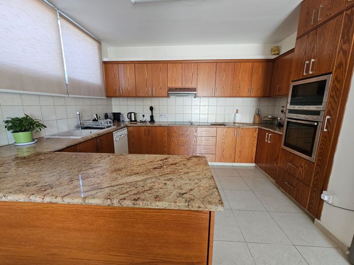 Image No.7-Villa de 4 chambres à vendre à Limassol