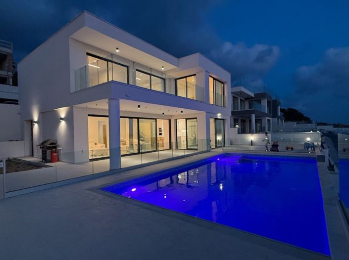 Image No.2-Villa de 4 chambres à vendre à Paphos