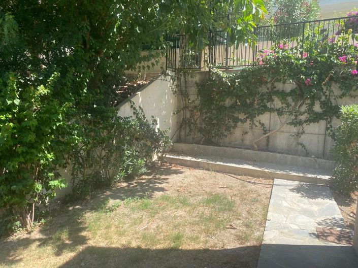 Image No.2-Villa de 3 chambres à vendre à Tombs of the Kings