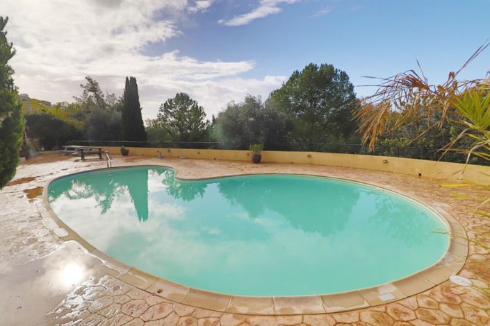 Image No.22-2 Bed Apartment for sale