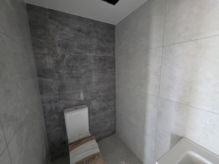 Image No.15-2 Bed Property for sale