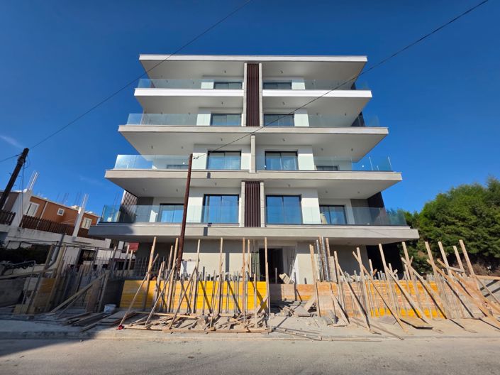 Image No.20-2 Bed Property for sale