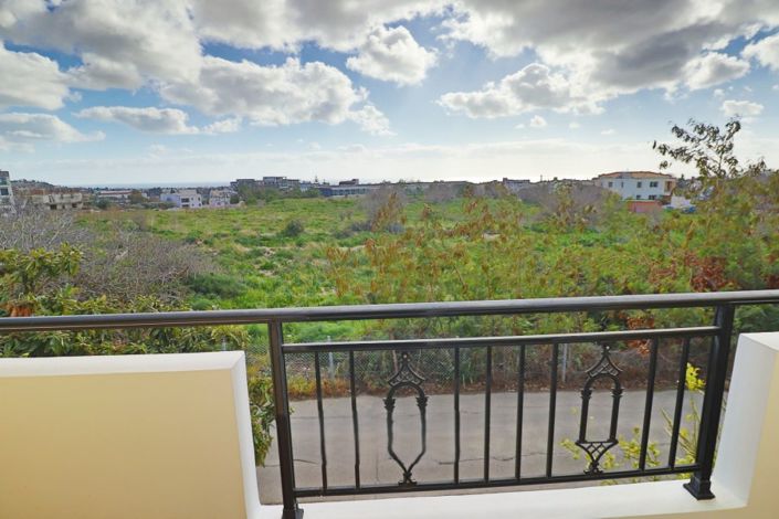 Image No.13-2 Bed Townhouse for sale