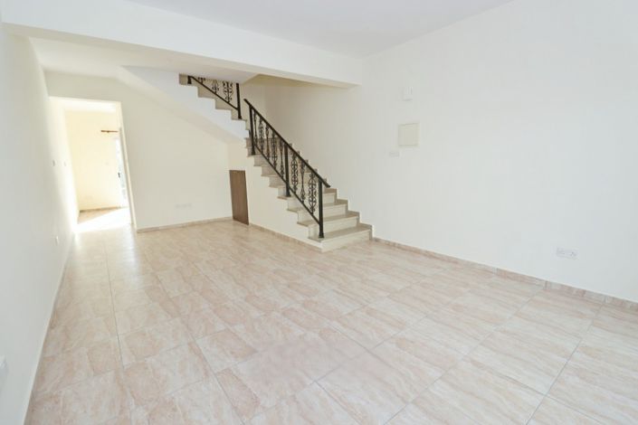 Image No.2-2 Bed Townhouse for sale