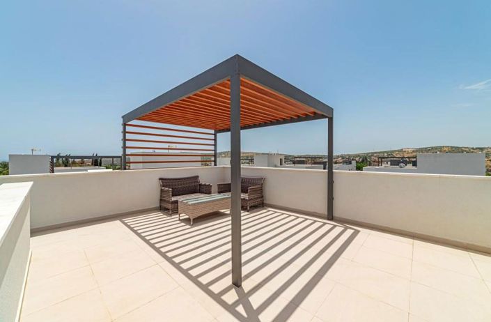 Image No.17-3 Bed Villa for sale