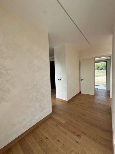 Image No.9-5 Bed Villa for sale