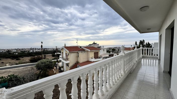 Image No.34-6 Bed Villa for sale