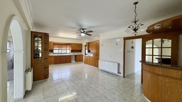 Image No.6-6 Bed Villa for sale