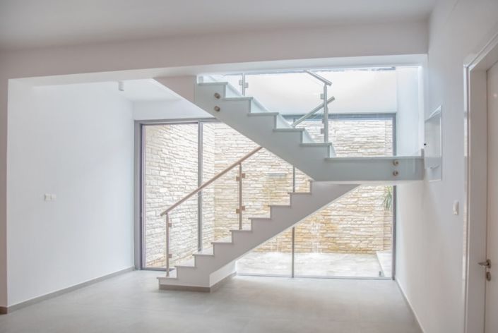 Image No.10-4 Bed Villa for sale