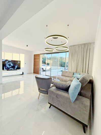 Image No.4-4 Bed Villa for sale