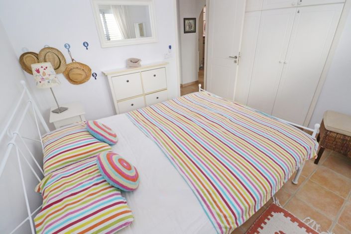 Image No.25-3 Bed Apartment for sale