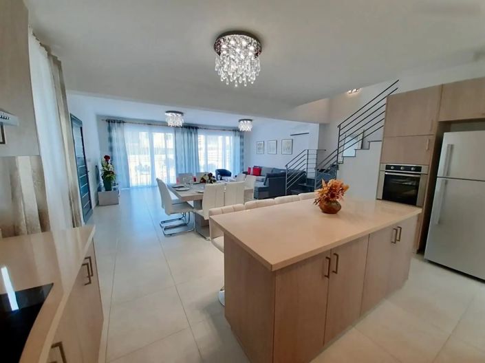 Image No.5-4 Bed Villa for sale