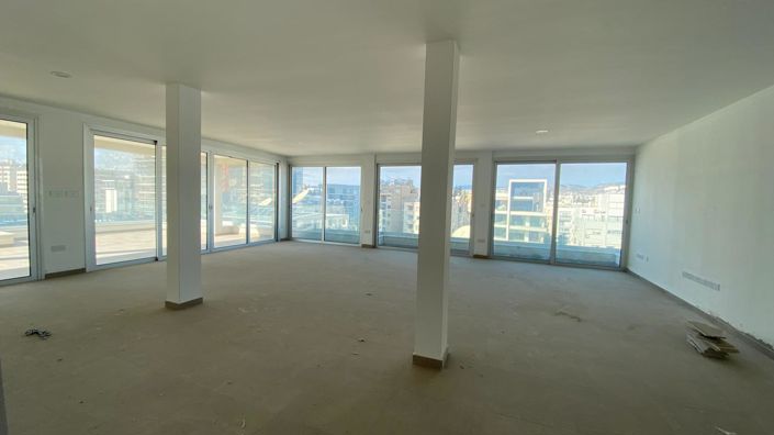 Image No.3-4 Bed Property for sale