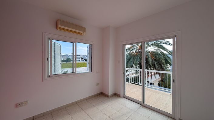 Image No.16-3 Bed Villa for sale