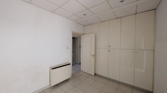 Image No.11-5 Bed Property for sale