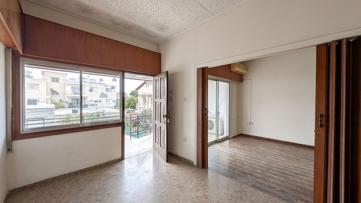 Image No.16-5 Bed Property for sale